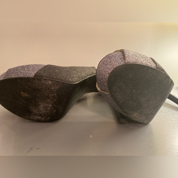 Peep toe stilettos by Guess - Picture 5 of 6